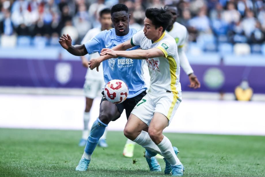[图]王子铭法比奥破门 北京国安2-0大连英博收获4连胜